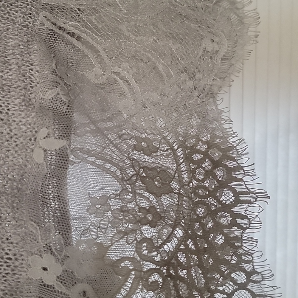 Sweater - Picture 2 of 5